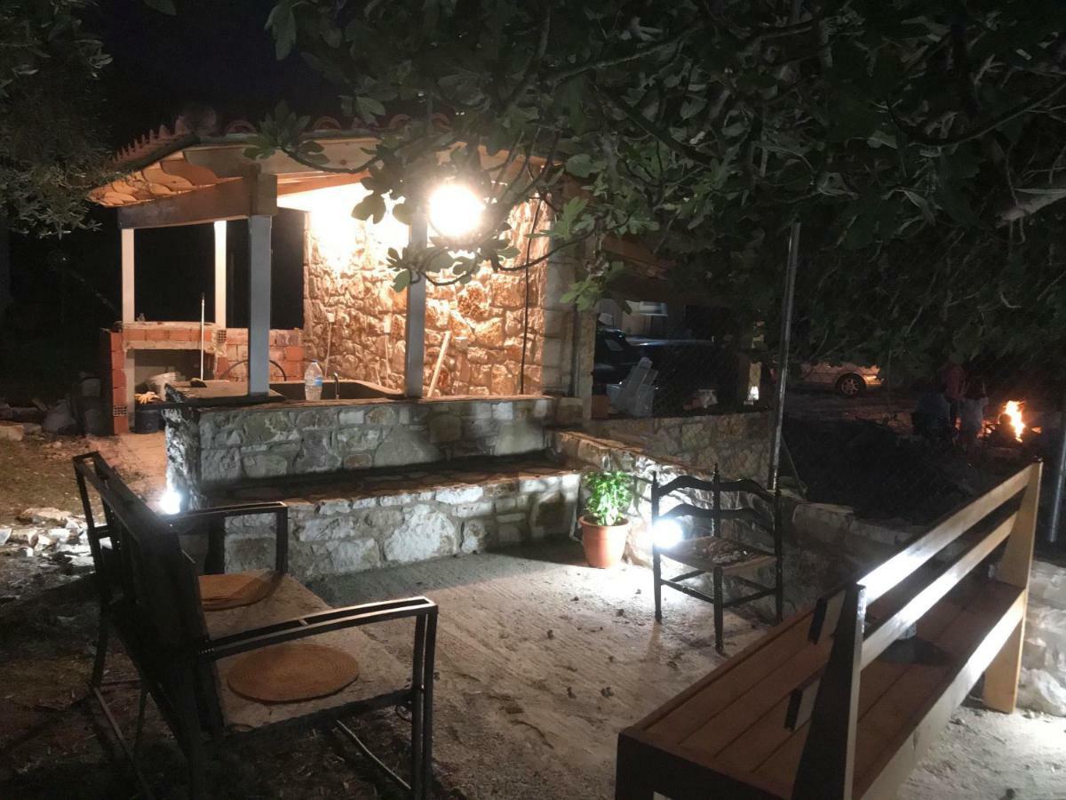 Janakis Garden Livadi Aparthotel Himare Fshat Exteriör bild